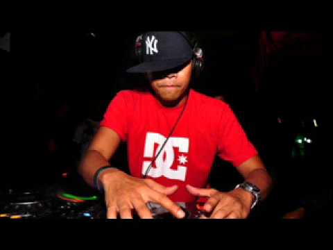 Chuckie vs. Duck Sauce - Mutfakta Straisand (Bajesz Bootleg)