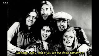 Paul Mccartney &amp; Wings - Tomorrow.HD.Foto Video(Portugues-English Sub)