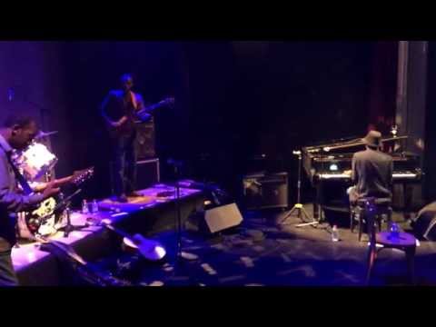 Ben Ball Bass - Njarou (Le Blues Peul)