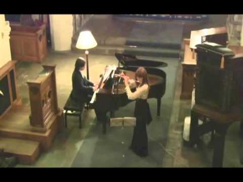 Wendy Quinlan playing Francis Poulenc, Sonata for flute and piano, 2. Cantilena, assez lent