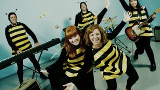 Bobs & LoLo - Busy Bee (Official Video)