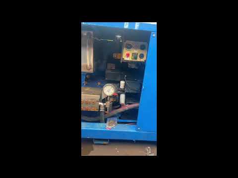 Bàn giao máy phun nước siêu cao áp Haleman 2400 Bar cho khách 