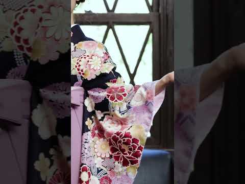 レンタル袴&着物 「紺 花七宝」&「藤色 手まり刺しゅう」 | 小 レンタル袴&着物 「紺 花七宝」&「藤色 手まり刺しゅう」 | 小