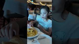 Is the First Day Dining on Royal Caribbean Worth It? #Shorts