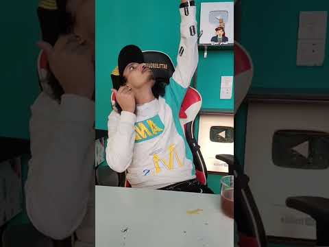 The secret of the most dangerous magic trick revealed - eating razor blades