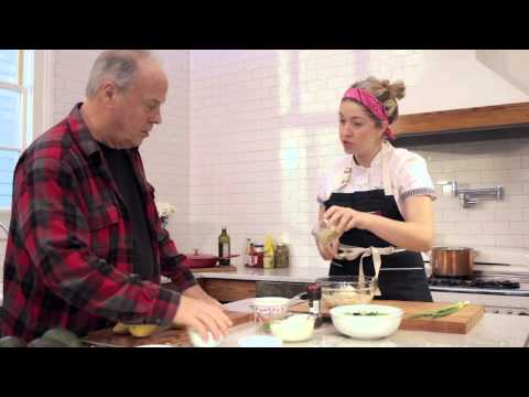 Gulf Coast Seafood: Crabmeat-Stuffed Avocado Recipe