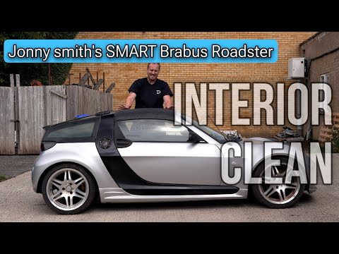Jonny smith’s @TheLateBrakeShow SMART Brabus Roadster interior detail 