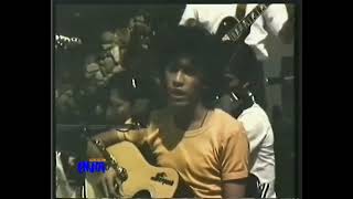 Download lagu IWAN FALS BUNG HATTA Live SAFARI TVRI 1981 #iwanfals #falsmania #oi mp3