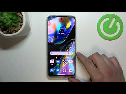 Motorola Moto G82 - How To Remove & Restore Messages Icon From Home Screen
