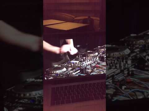 solomun playing Cumbia