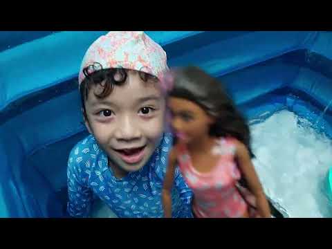 Barbie Episode 31 Life with Friends and Family: SWIMMING TIME WITH MYSTERIOUS GIRL
