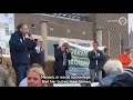 Boeren blijven wachten bij provinciehuis