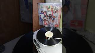 el niño del tambor Arianna