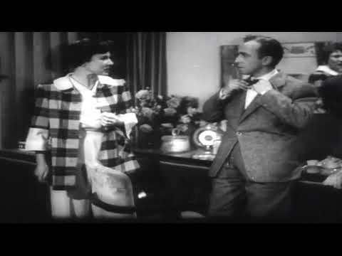 Um Marido Solteiro (1952) #1