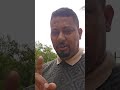 VEREADOR RONI BOI ESTENDE UMA LONA EM RUA DE JUQUITIBA E MANDO O RECADO AO SECRETÁRIO DE OBRAS HELINHO DO GOVERNO WILLIAM