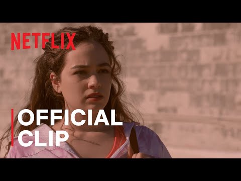 afbeelding Season 4 Official Clip: Roof Jumping