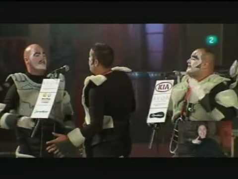 MURGA LOS SERENQUENQUENES 2013 - EL POLICIA DEL FUTURO - DESPEDIDA