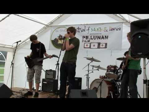 RetroFlame @Galtres Festival '09 - Holiday (Green Day Cover)