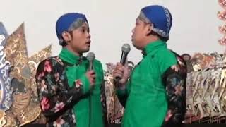 Download lagu Ngakakkk😂😂😂precil vs yudo...Abang' Nek payunge bakol cilok😁😁😁 mp3 Download lagu Ngakakkk😂😂😂precil vs yudo...Abang' Nek payunge bakol cilok😁😁😁 mp3