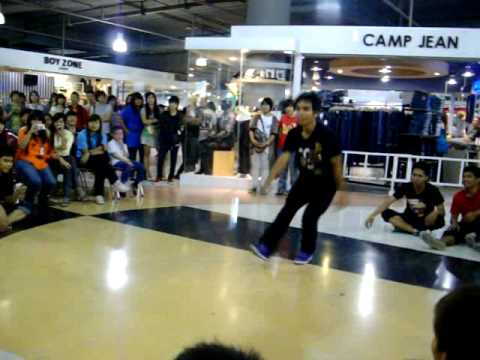 C-Lil vs Parasix [Happy dancing happy new year B-Boy battle !]