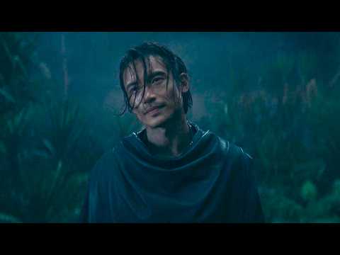 Qimir being chaotic for 4 minutes straight