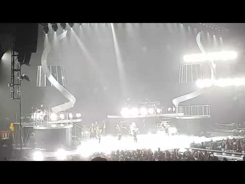 Work B**ch - Britney Spears (Britney Live in Bangkok)