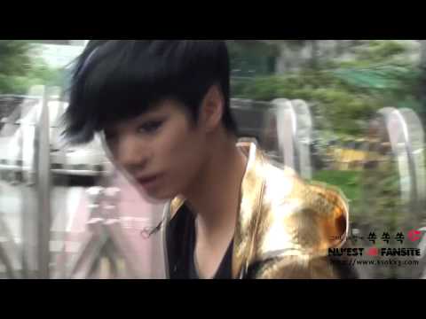 [Fancam] 120713 | NUEST on the way to MUSIC BANK - JR 【쏙쏙쏙】.mp4