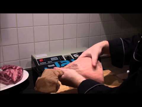 Dry Aged Beef mittels Nylonstrumpf und Reifebeutel