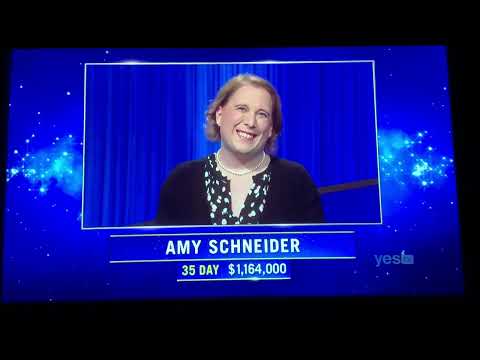 Jeopardy, intro & stupid wager on 1st Daily Double - Amy Schneider DAY 36 (1/19/22)