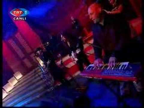 Candan Erçetin & Klips ve Onlar; HALLEY