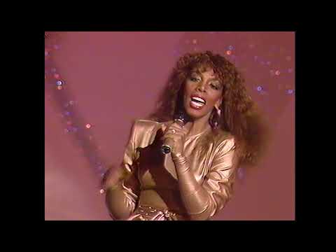 Donna Summer - Hot Stuff (The American Music Awards, 1982)