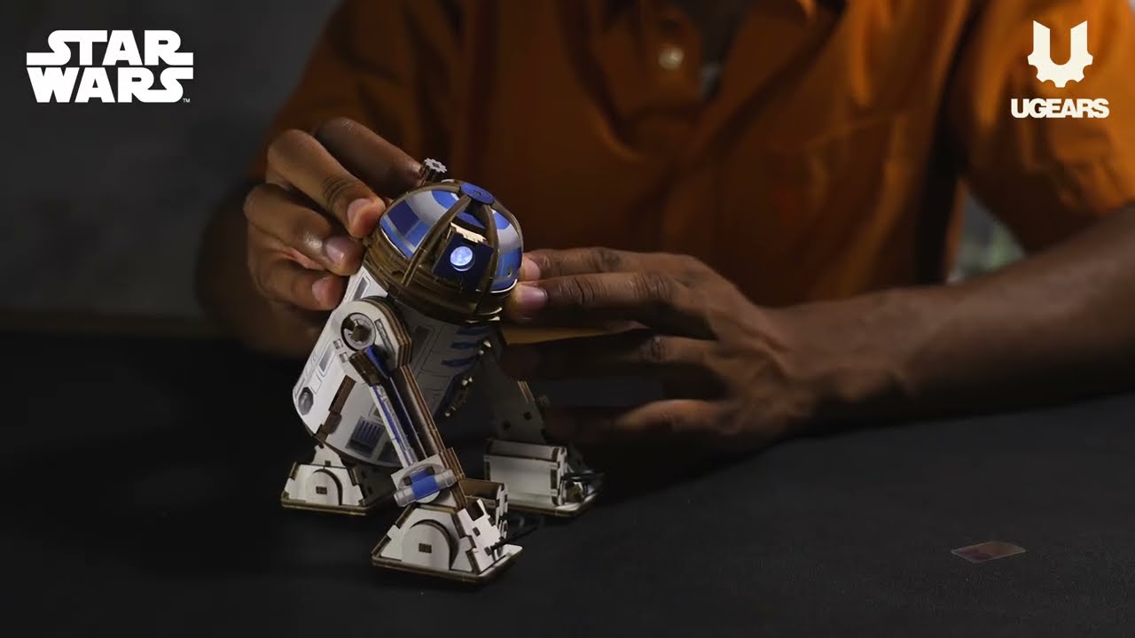 Ugears 3D dřevěná mechanická skládačka Star Wars R2-D2