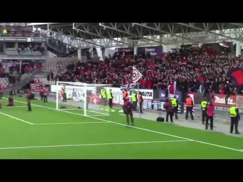 HIFK - HJK 23.4.2015. IFK-kannattajat kiittävät pelaajia.