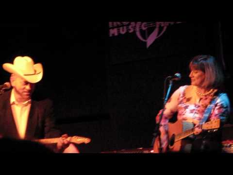 Tanya Rae Brown and husband Junior Brown perform at the Iron Horse Music Hall April 23, 2013