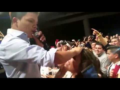 Show de yefri "se menea"