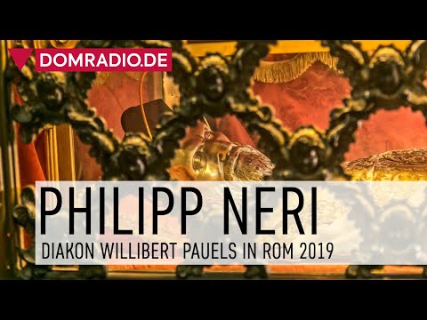 Diakon Willibert Paules am Grab des Heiligen Philipp Neri