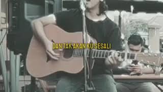 Download lagu gaun merah mp3