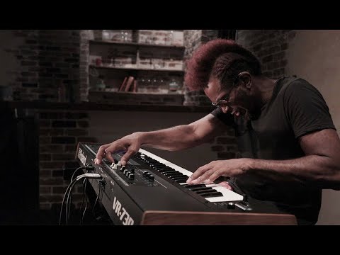 Roland V-Combo VR-730 Live Performance Keyboard: Split Setting Sound Preview