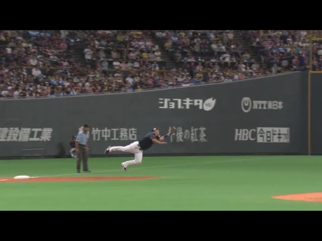 【5回裏】ベテランがエースをもり立てる!! バファローズ・小谷野の好プレー!! 2017/8/6 F-Bs