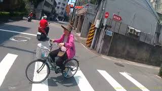 老人家就是欠罵