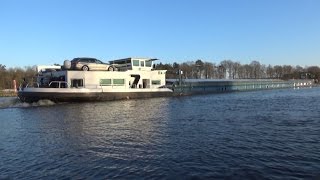 preview picture of video 'Schiffsverkehr Ems / Abzweig Küstenkanal'