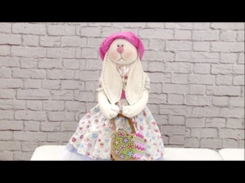 Boneca Coelha Lolly com Vivi Prado