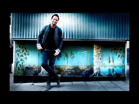 Andreas Carlsson - If you can dream it (live, feat. Idol Allstars 2010) (HD)
