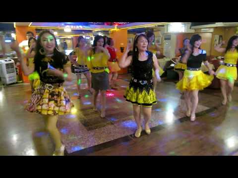 Kizomcumbia Line dance(By Hantos Djay)