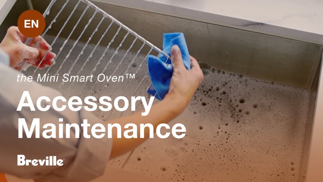 Cleaning the oven accessories