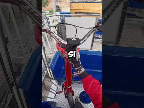Provo a Salire sulla Ruota Panoramica in Bici! Cacciato? 😬🎡
