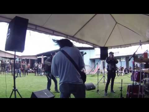 DESTRUYE Y DESTRUYE @ 39 años del Punk