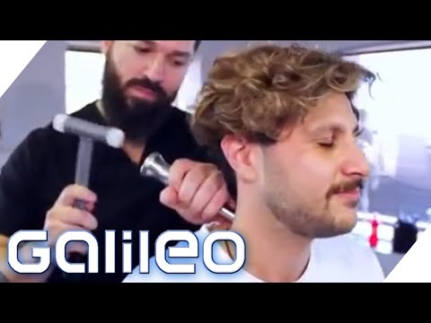 The bone breaker with a hammer: Chiropractor Dr. Beau Hightower in the USA | Galileo | ProSieben