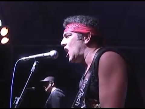 Cólera - Dia e noite, noite e dia (ao vivo em Vitória da Conquista Bahia).