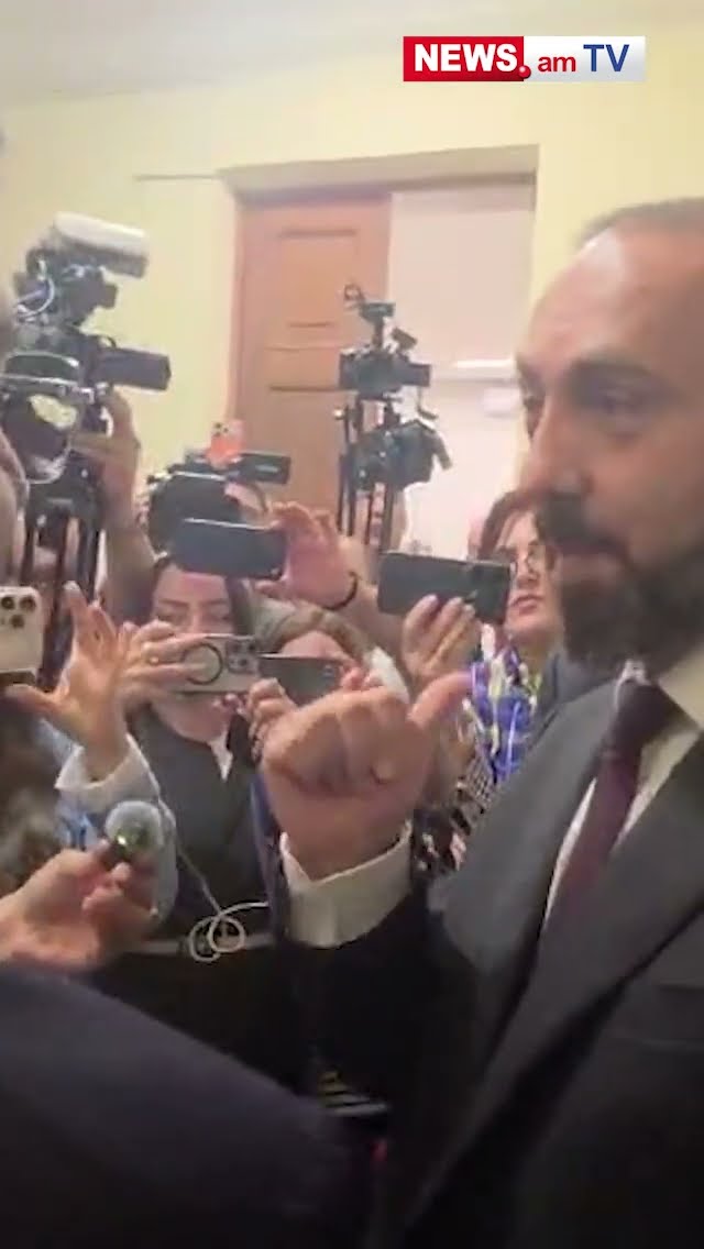 Արարատ Միրզոյանի եւ Մեսրոպ Մանուկյանի լեզվակռիվը՝ ԱԺ–ում